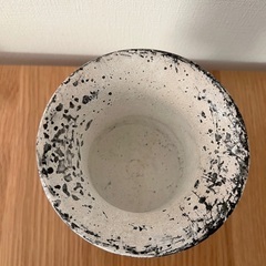 アンティーク調の白の置物の画像