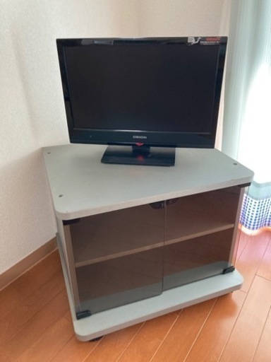 美品　小さいTVとTV台