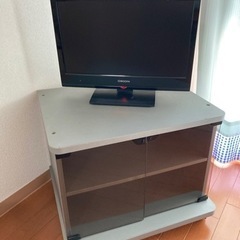 美品　小さいTVとTV台