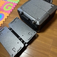 折り畳み　クーラーボックス　発泡スチロール