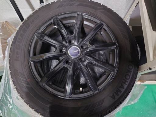 ヨコハマタイヤスタッドレス　アルミホイール付き