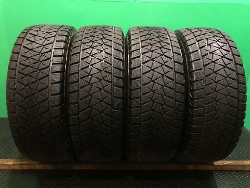 BS BRIDGESTONE BLIZZAK DM-V2 275/70R16 16インチ スタッドレス 4本 ランクル100/ランクル80 シグナス等　(MTR58) クレジットカード QR決済可能