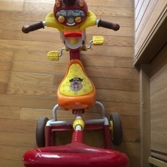 アンパンマン三輪車の画像