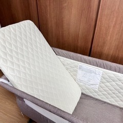 激安！ベビーベッド　おまけ付きの画像