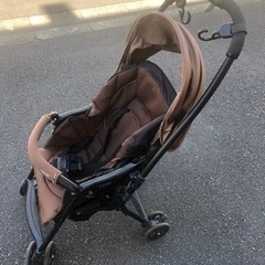 コンビ　ベビーカー　メチャカル　ファースト