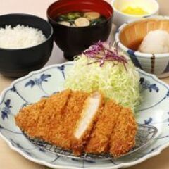 ホールおよびキッチンスタッフ募集　⭐︎まかない付き　とんかつ・和...