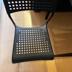 ダイニングテーブル　イス2つの画像
