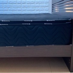 ダブルベッド　マットレス付き（分解済み）の画像