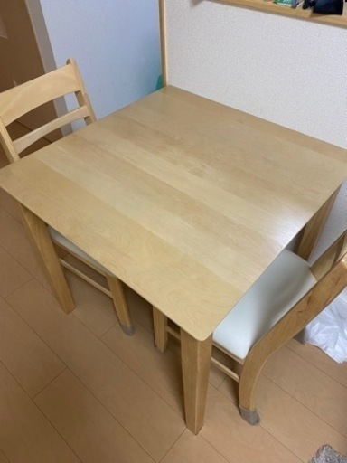 ダイニングテーブル