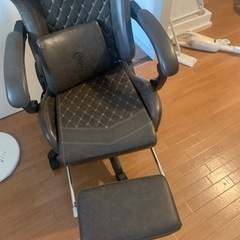 ゲーミングチェアの画像