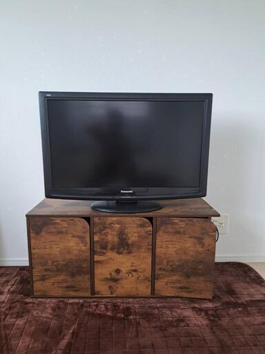 テレビとテレビ台  早い者勝ちです