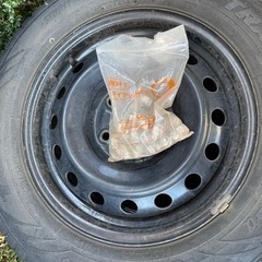 値下げスタッドレスタイヤ4本セットボクシー使用の画像