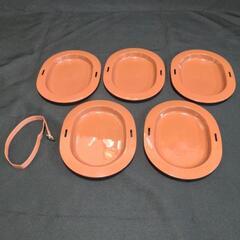 お弁当用皿5枚セットと調味料入れの画像