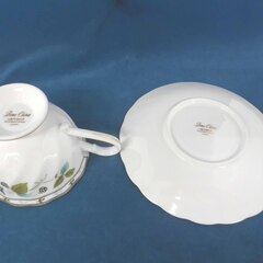 未使用品 yamaka ボーンチャイナ カップ＆ソーサー 花柄 ヤマカインターナショナル Bone China コーヒーカップ 札幌 西岡店の画像