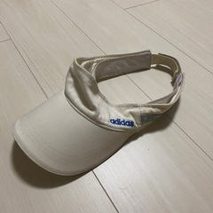 adidas 白色　サンバイザー