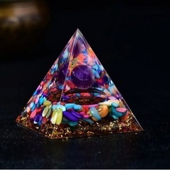 オルゴナイト　ピラミッド　新品の画像