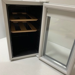 ワインセラー8ボトル(お届け可･特典付き)【値下げ】の画像