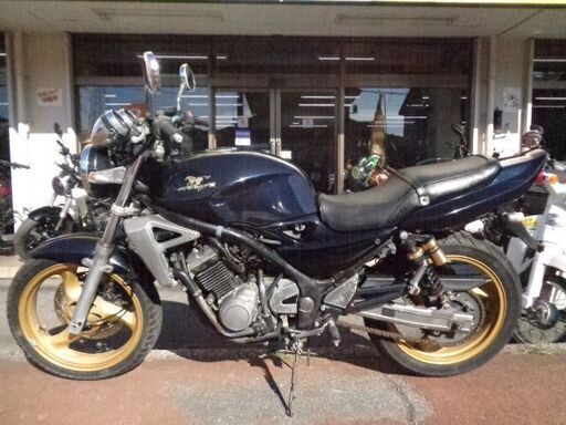 NO.4752　バリオス－Ⅱ（ＢＡＬＩＵＳ－Ⅱ）　水冷４サイクル１６バルブ４気筒２５０ｃｃ　カーボンマフラー　ブラック　☆彡 NO.4752 バリオス－Ⅱ（BALIUS－Ⅱ） 水冷4サイクル16バルブ