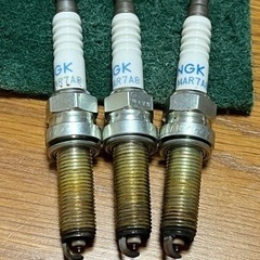 (軽自動車)イリジウムスパークプラグ(NGK、ILMAR7A8)