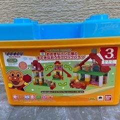 アンパンマン おおきなパン工場とすてきなおうちブロックバケツ