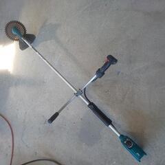 【お話し中】マキタ充電式草刈機14.4V 動作OK  バッテリー無し
