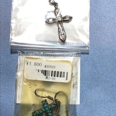 シルバーアクセサリー十字架の画像