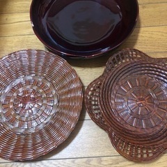 お皿と碗の画像