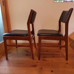 カリモク60　アームレスダイニングチェア スタンダードブラック　２脚の画像