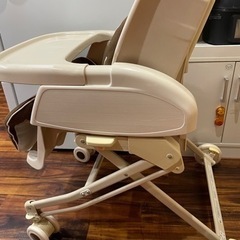 今月末処分ハイローチェア Apricaの画像