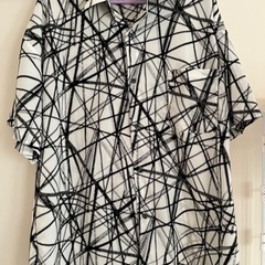 HAREのメンズシャツ