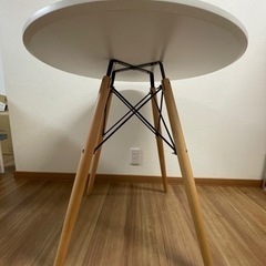 カフェテーブル、チェアの画像