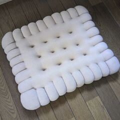 【未使用】カワイイ＼(◎o◎)／！ビスケットクッション　ベージュ