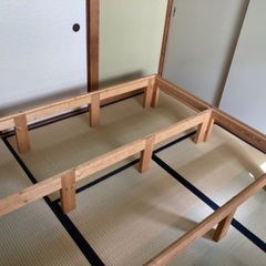 ダブルベッドの画像