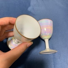 小さなワイングラスの画像