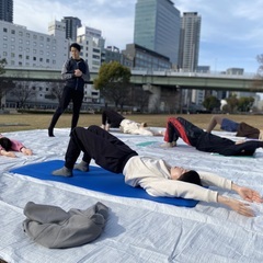 ☆くびれを作るピラティス☆ ＠中之島公園(芝生広場) − 大阪府