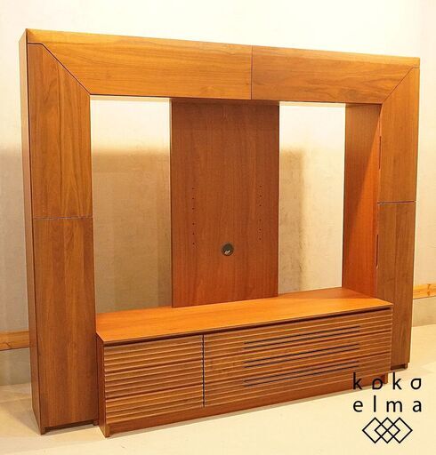 IDC OTSUKA(大塚家具)取り扱いの岡家具のアクロス ウォールナット材 テレビボードです。重厚感のあるデザインと大容量の収納が魅力のAVボードはリビングボードや壁面収納としてもおすすめ！DG506