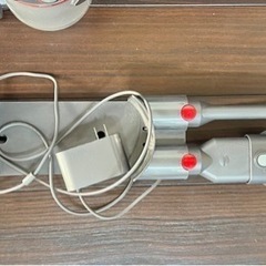 ダイソン V8 Fluffy サイクロン式 コードレスクリーナーの画像