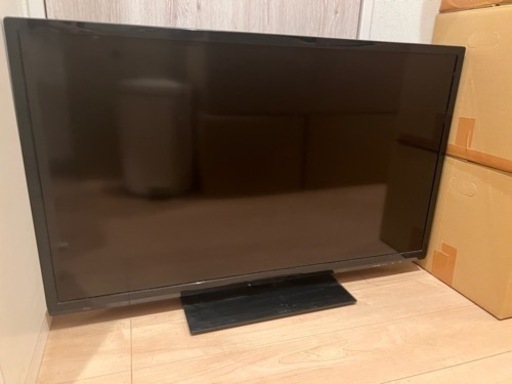 40インチ　液晶テレビ