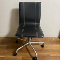 【美品】昇降式デスクチェア　フェイクレザー　ブラック