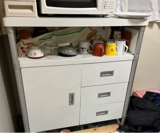 食器棚です！出来れば本日引き取り希望です！