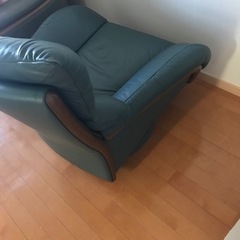 カリモク家具本革ソファー