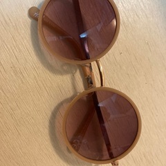 お話中サングラス