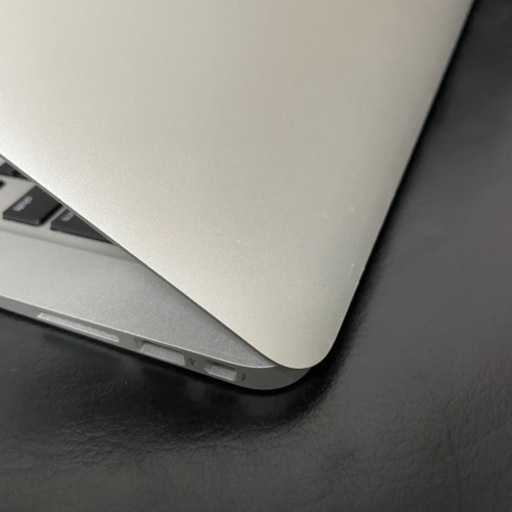 【美品】MacBook Air Core i5 メモリ4GB SSD128GB