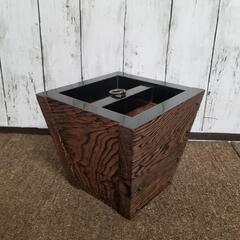 釣瓶 花入れ　焼杉板漆塗り　茶道具