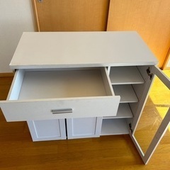 【今日中！特別価格】食器棚　ホワイトの画像