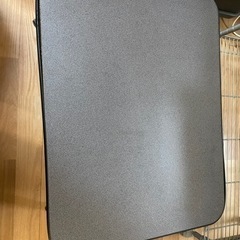 折りたたみテーブル　黒