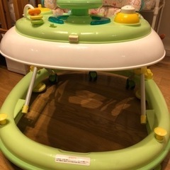 赤ちゃん用歩行器の画像