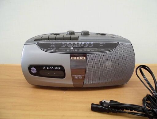 小型ラジカセ■アイワ RM-61 コンパクト 卓上 ハンドル付き ラジオ aiwa AC電源 乾電池 札幌 西野店