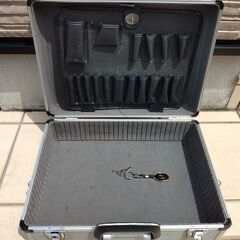 アルミツールケース　工具箱　ツールボックス　鍵付の画像