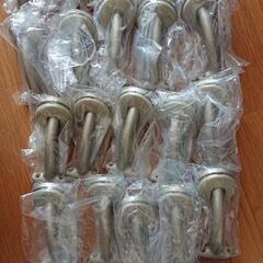 新品 手すり用金具 25個の画像